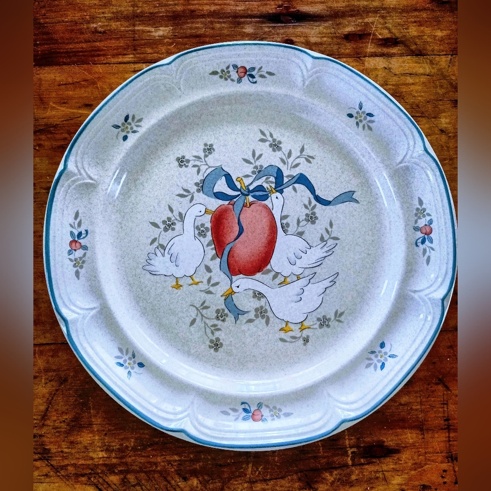 12" Marmilade plate Chickens Bows and Apple